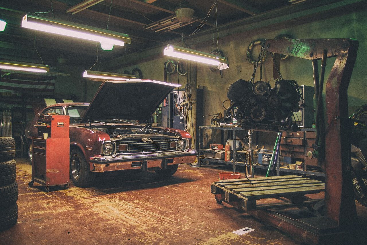 Officina meccanica attrezzata